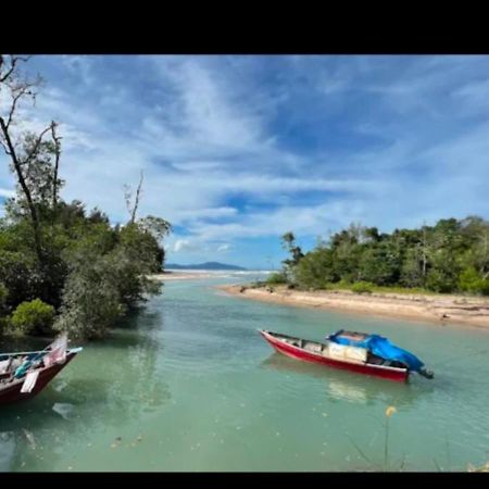 The Mangrove Villa Sematan Eksteriør bilde