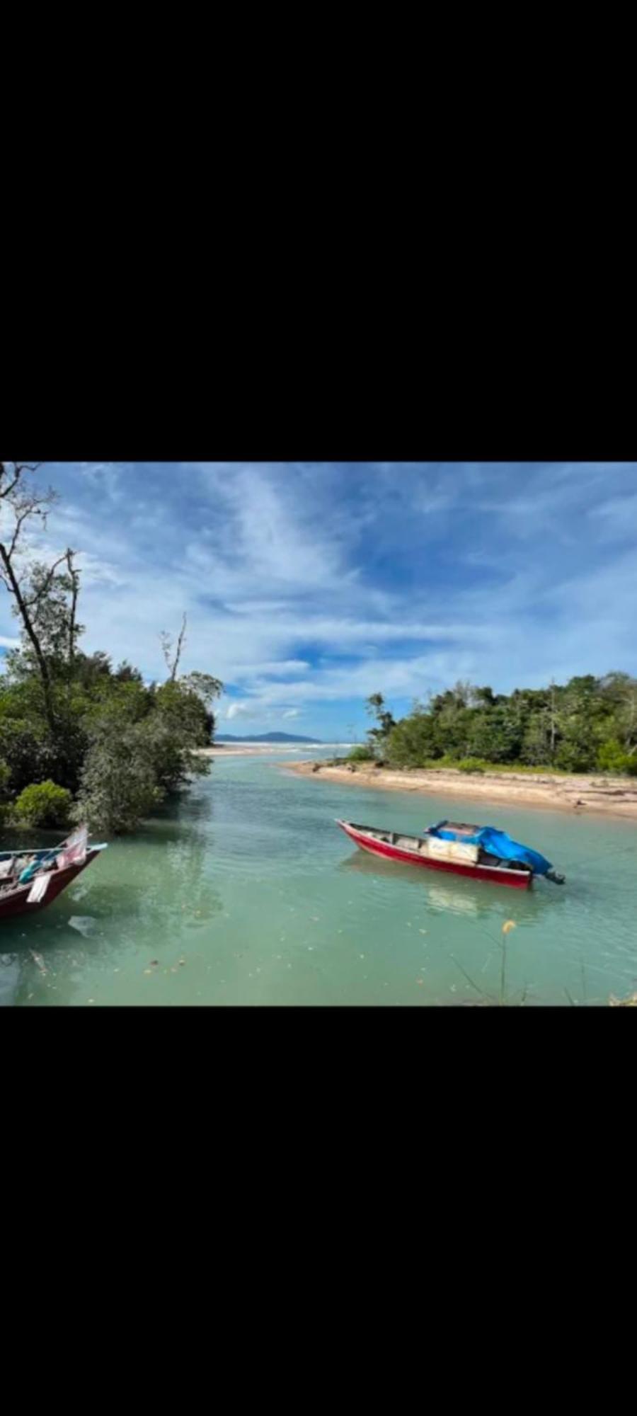 The Mangrove Villa Sematan Eksteriør bilde
